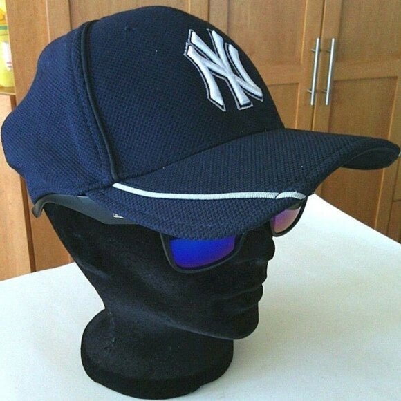 MLB New York Yankees Baseball Cap Navy Blue Classic Team Logo Hat New Era Cool - Picture 9 of 16